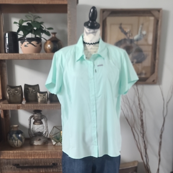 Columbia Tops - Columbia Light Mint Short-Sleeve Button-Up Shirt